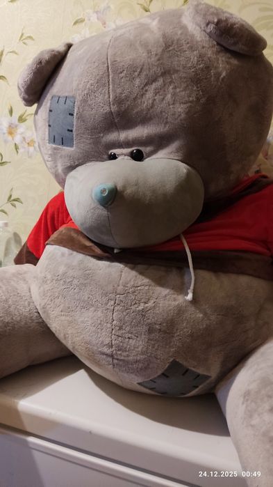 Огромный медведь