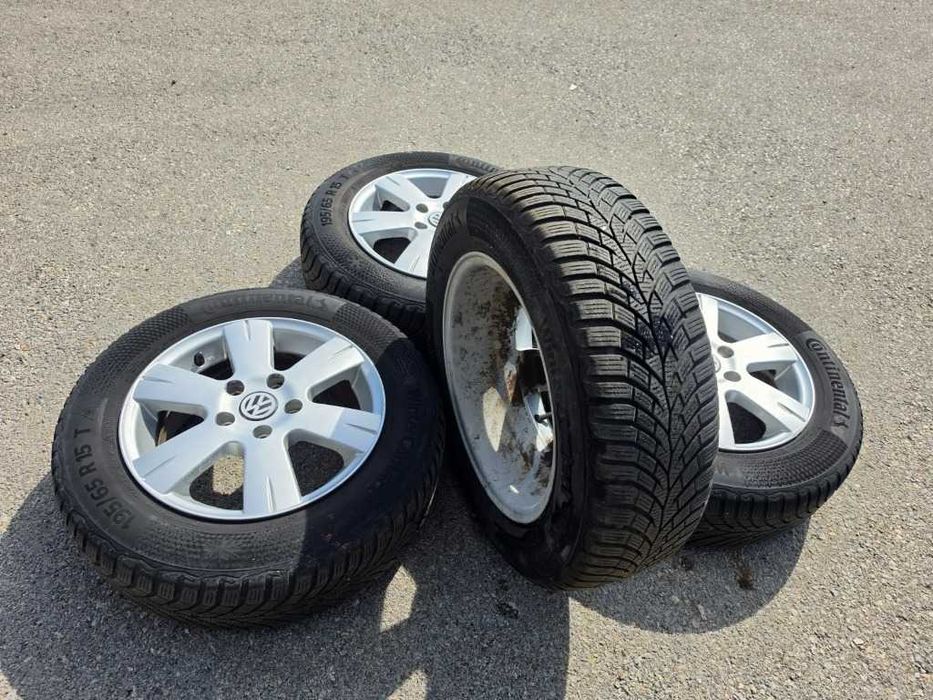4 бр. Зимни гуми 195/65 R15 с джанти 5x112 VW Audi Skoda Seat