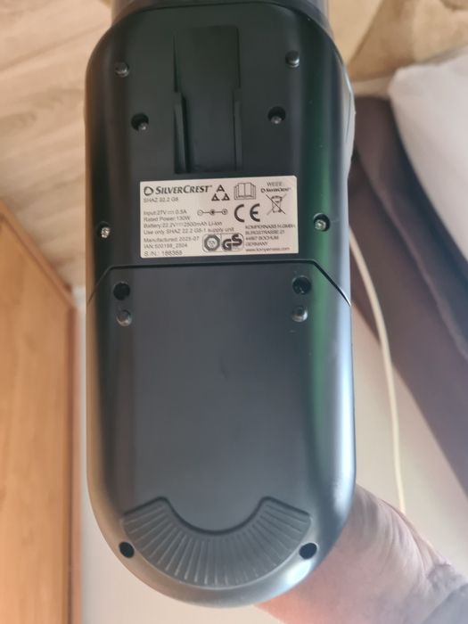 Aspirator fara fir cu perie rotativa silvercrest