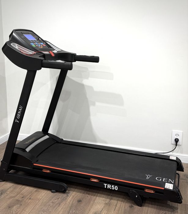 Продам беговую дорожку GENAU TR50