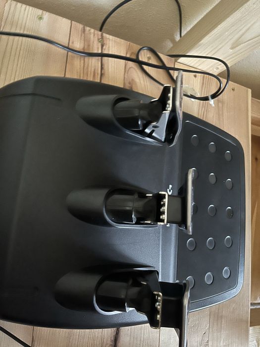 Logitech g920 волан плюс педали КАТО НОВИ