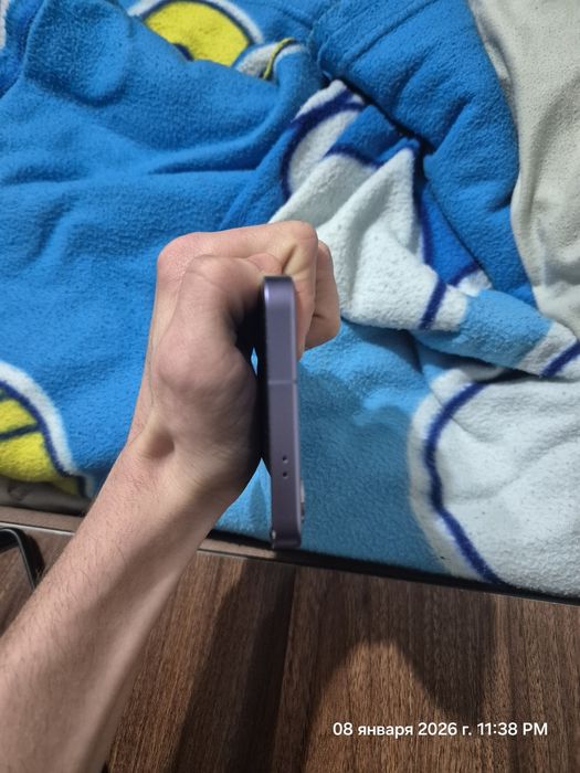 СРОЧНО!!! ПРОДАЮ Samsung S24 Plus 12/256 + Зарядка оригинальная 25W