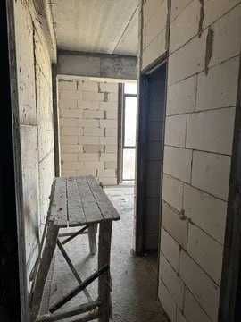 Qorasuv Plaza 3 комнатная 93,5м2 коробка, кадастр есть. Карасу 1 Dunyo