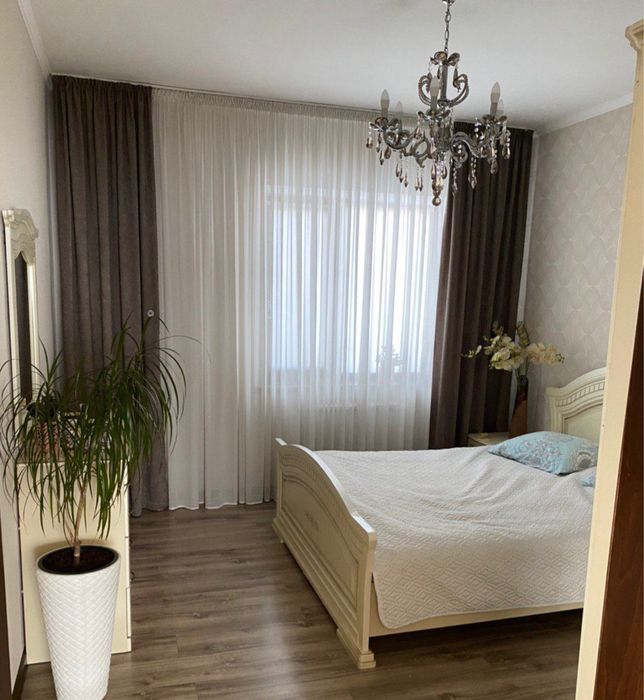 Продам Люстру б/у