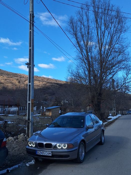 Vând Bmw e39 520i
