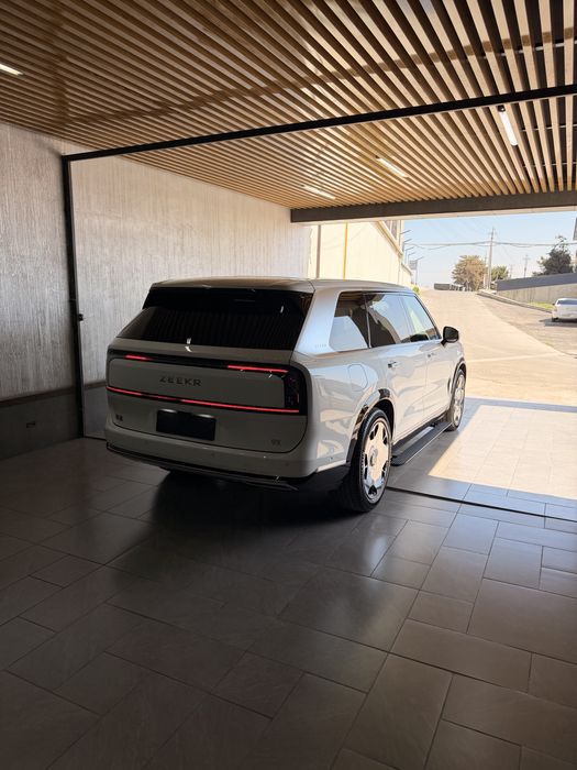 ZEEKR9Х ултира фули