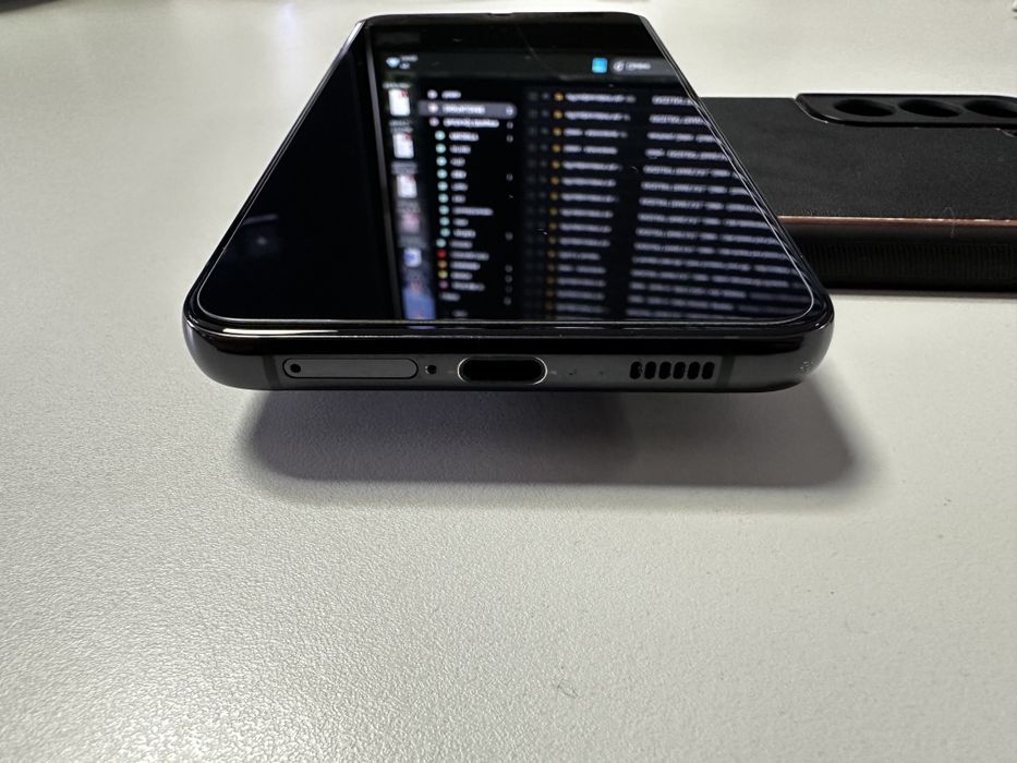 Samsung Galaxy S22+ 256GB Dual SIM Full box