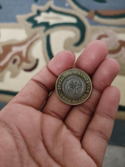 Продам 100 тг колекционый 9000тг