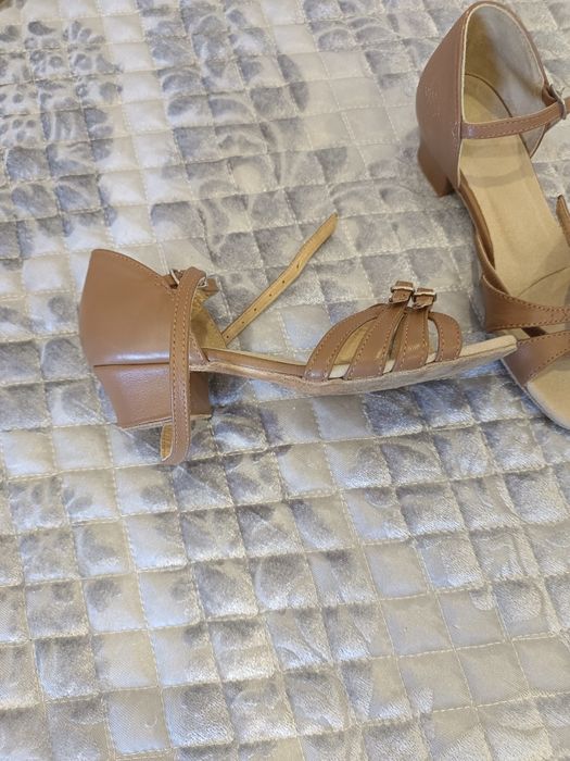 Продам туфли для гимнастики