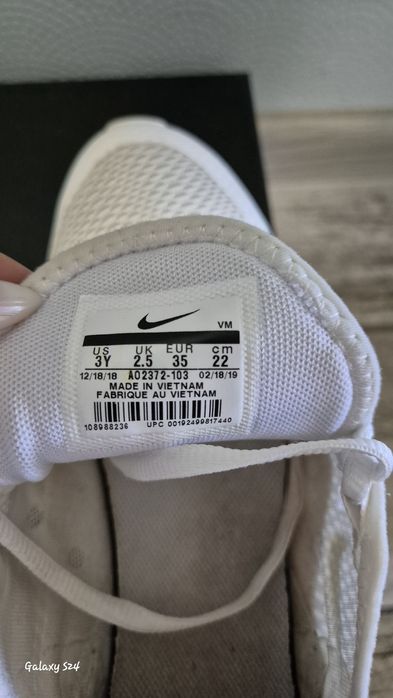 Маратонки   Nike