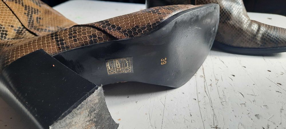 Кожени боти на ток, змийска кожа