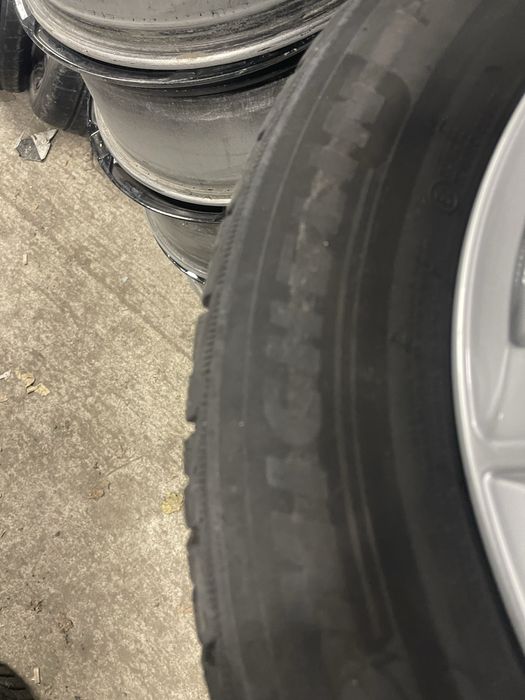 225 60 17 зимни гуми MICHELIN