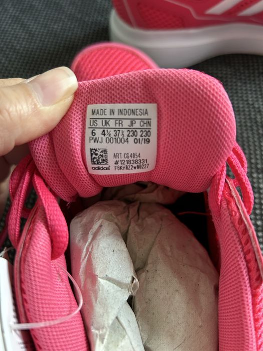 Маратонки adidas