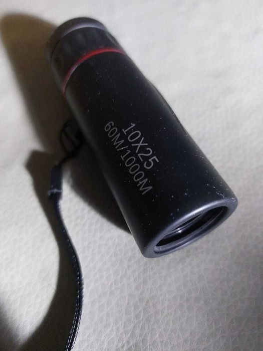 продам новый небольшой монокуляр.