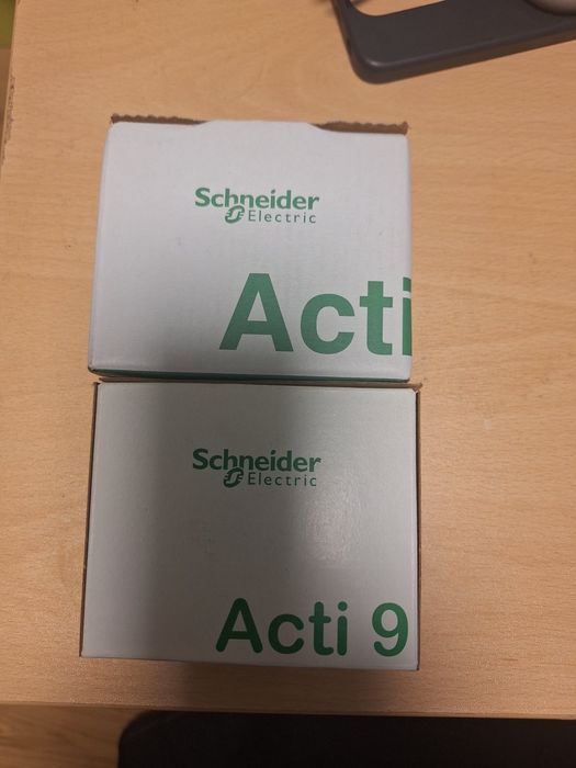 Чисто нова дефектнотокова защита Schneider Electric Acti 9