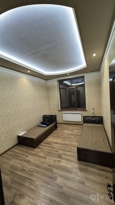 Изза Просторный 2-этажный дом с подвалом и летней кухней