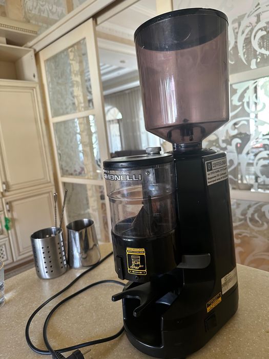 Кофемолка simonelli