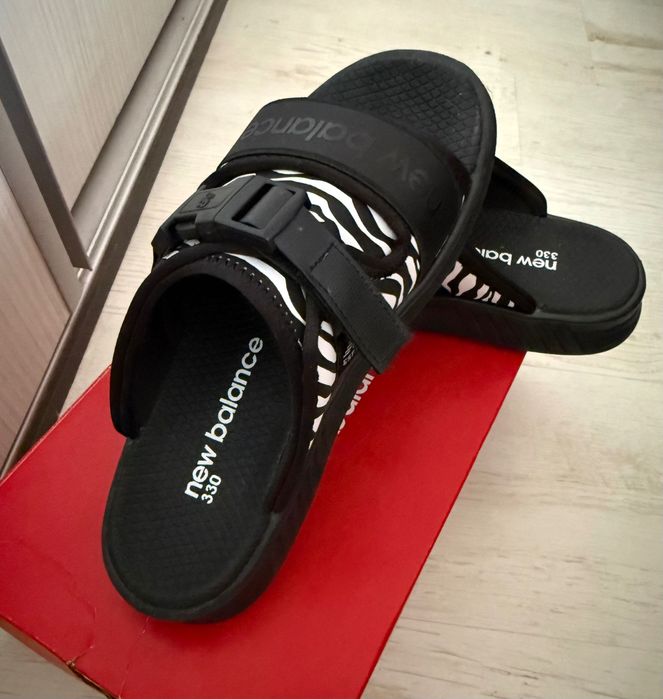 Дамски чехли New Balance
