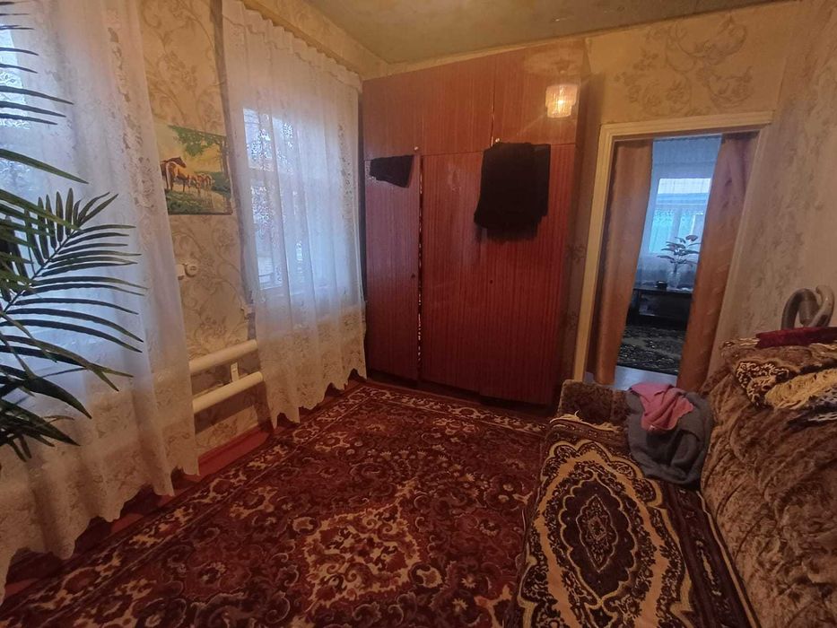 Большой Высокий дом в рабочем поселке
