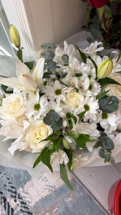 Цветы свежие сегодня купили