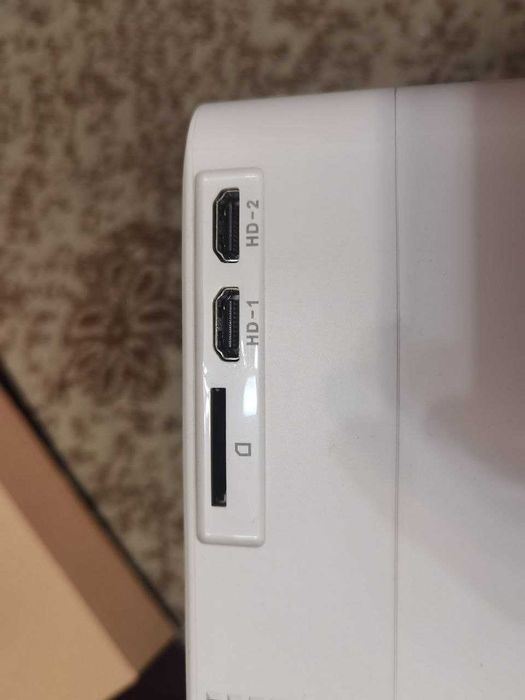 Проектор M19 с честными 1920х1080. Торга нет.