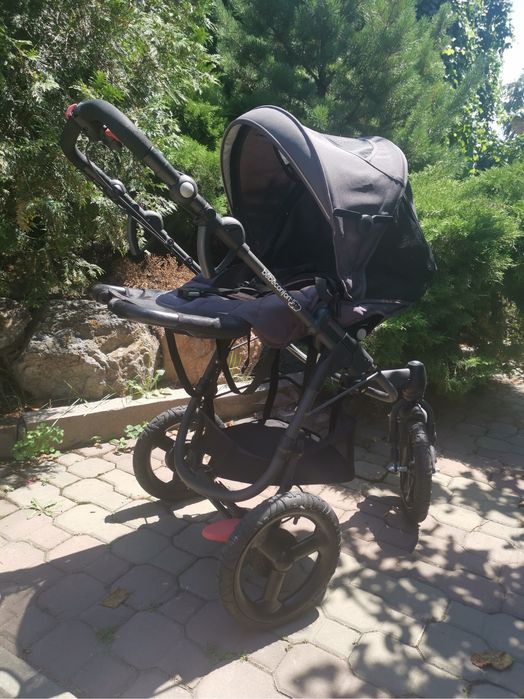 Отдам коляску bebe confort