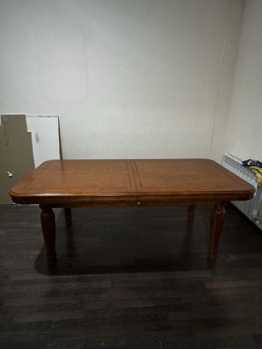 Продам полированный стол 3м, Малайзия