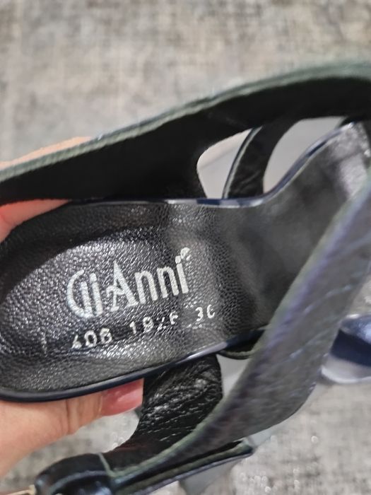 Нови сандали на GiAnni 36