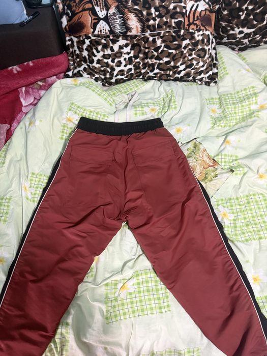 Vand pantaloni made by society
