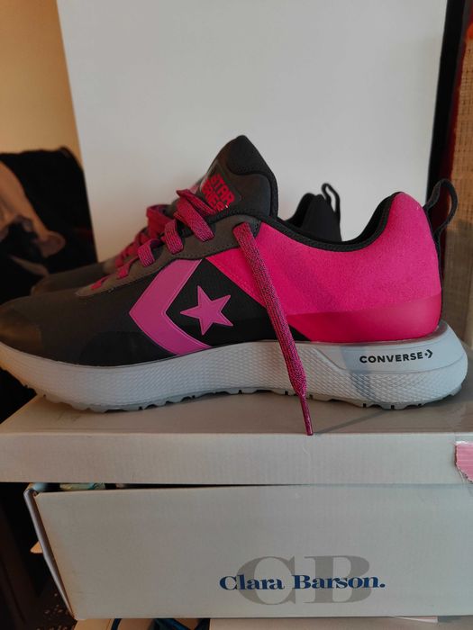 Vând pantofi sport Converse