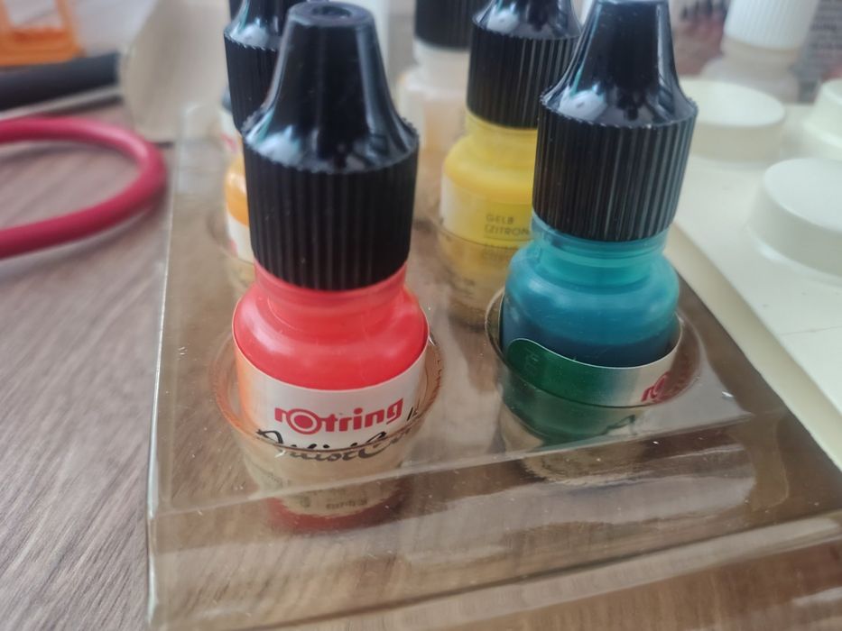 rOtring ArtistColor е напълно нов и неотварян.