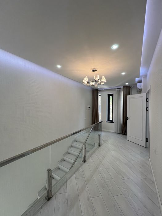 Сдаётся 5 комнатный Хай Тек Дом! 5 room High Tech House for rent! Real