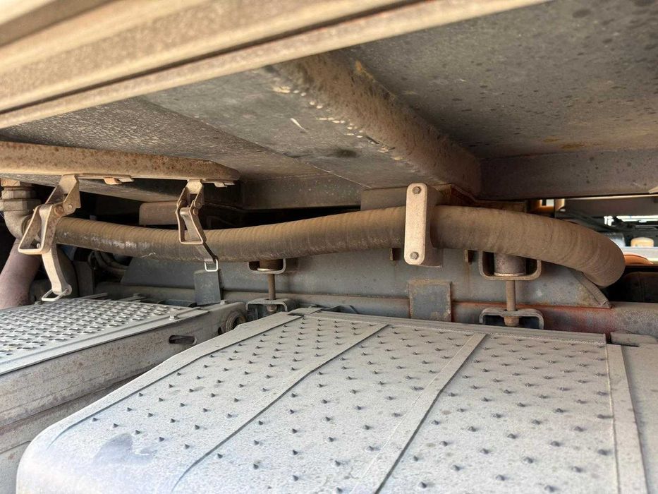Autoutilitară Gunoieră MERCEDES BENZ ECONIC EURO 5 EEV