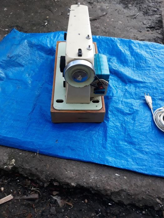 Maşină de crust electronica