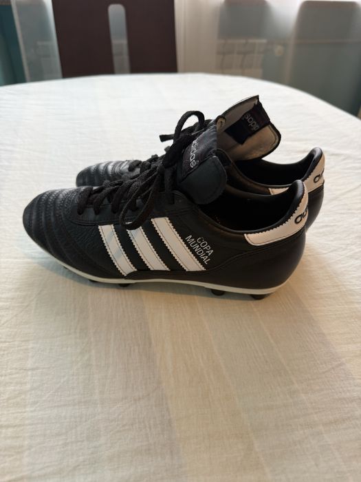 Ghete fotbal Adidas mondial noi 38.5