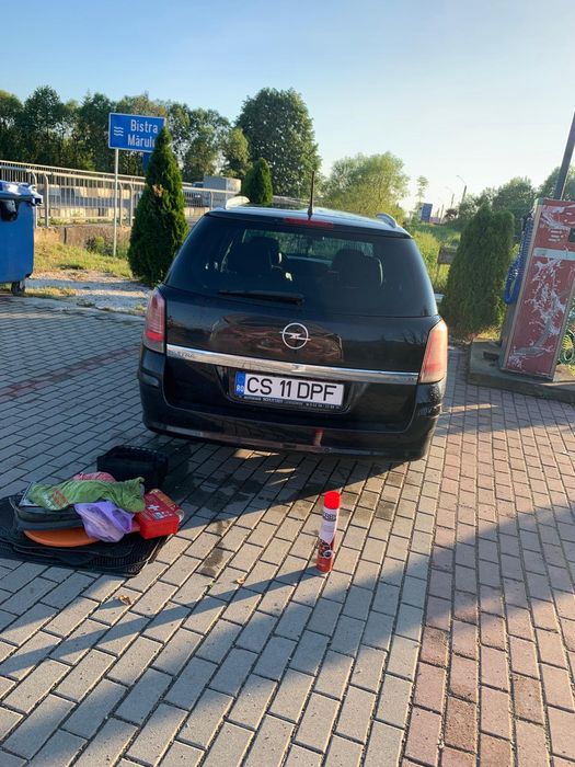 Vînd Opel Astra H 1900dci