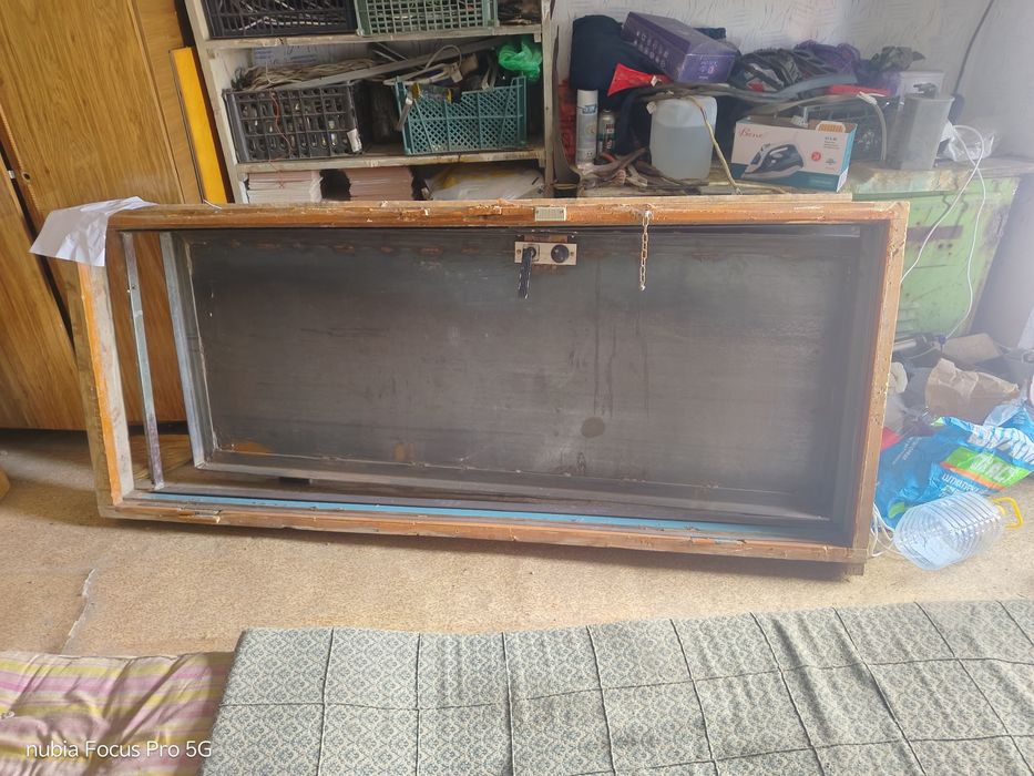 Продам железную дверь