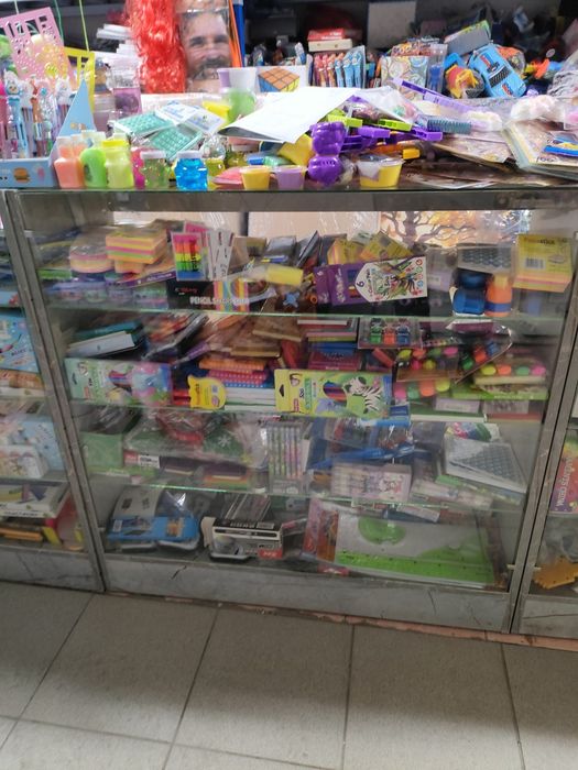 Полки витрины стеклянные