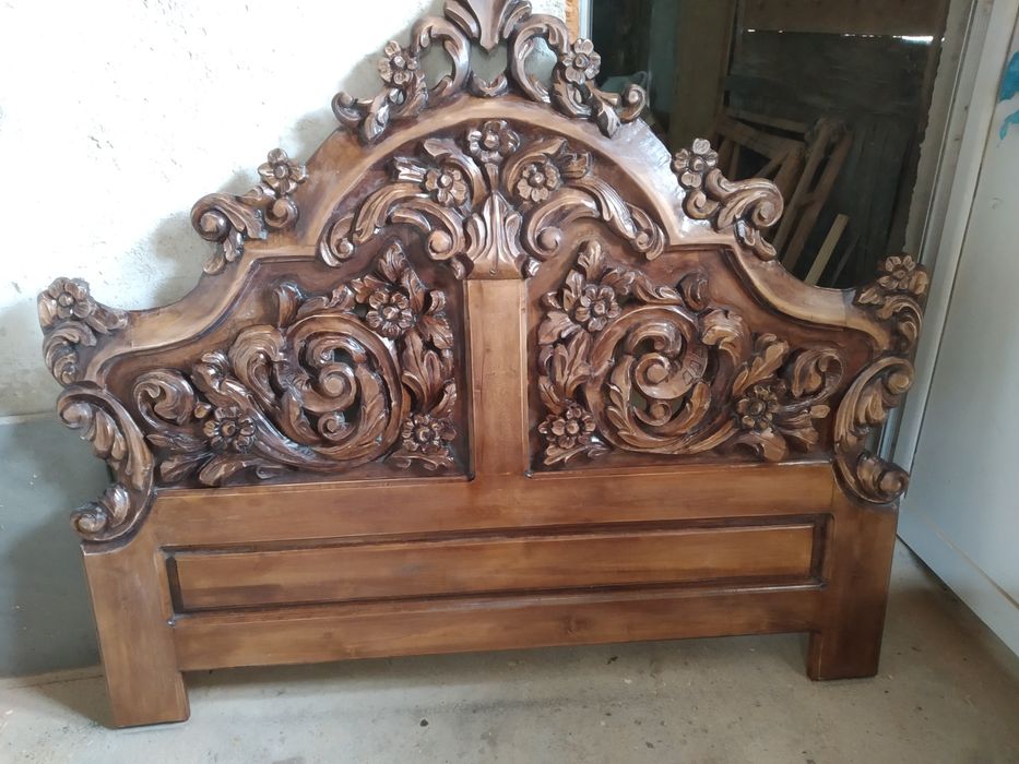 Спални с дърворезба