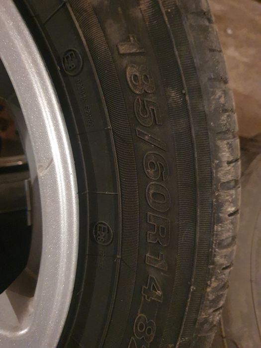 Продам комплект колёс