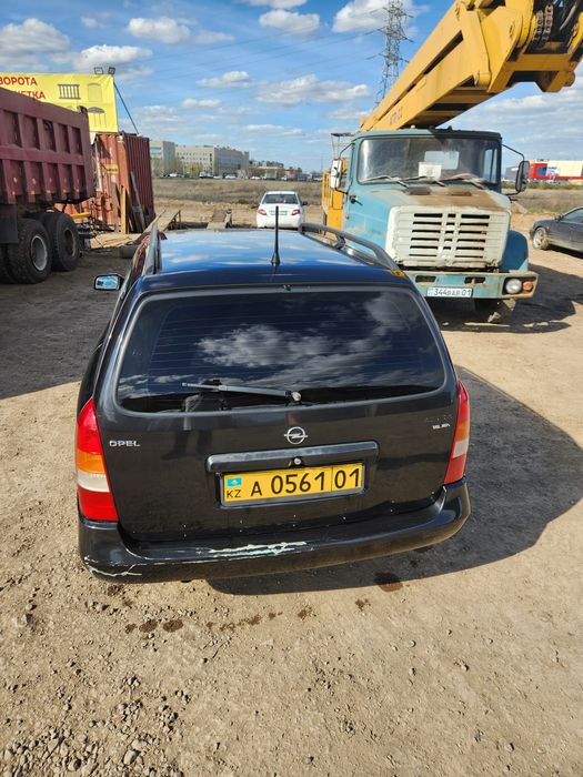 Срочно продаётся машина Opel Astra G