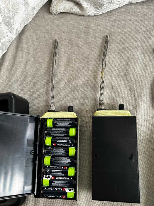 Vând 2 stații portabile Icom IC-F3 profesionale VHF