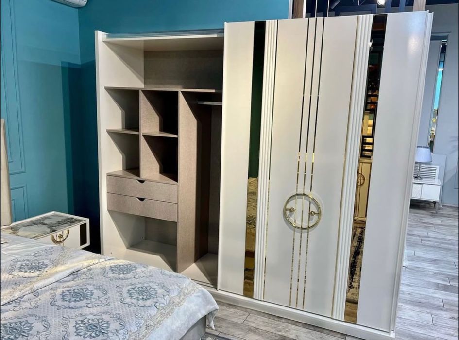 Спальный гарнитур (Турция)