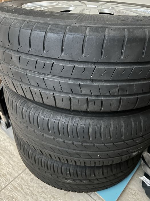 Продавам 80 евро, 3 броя. 195/65R15/91H. Варна