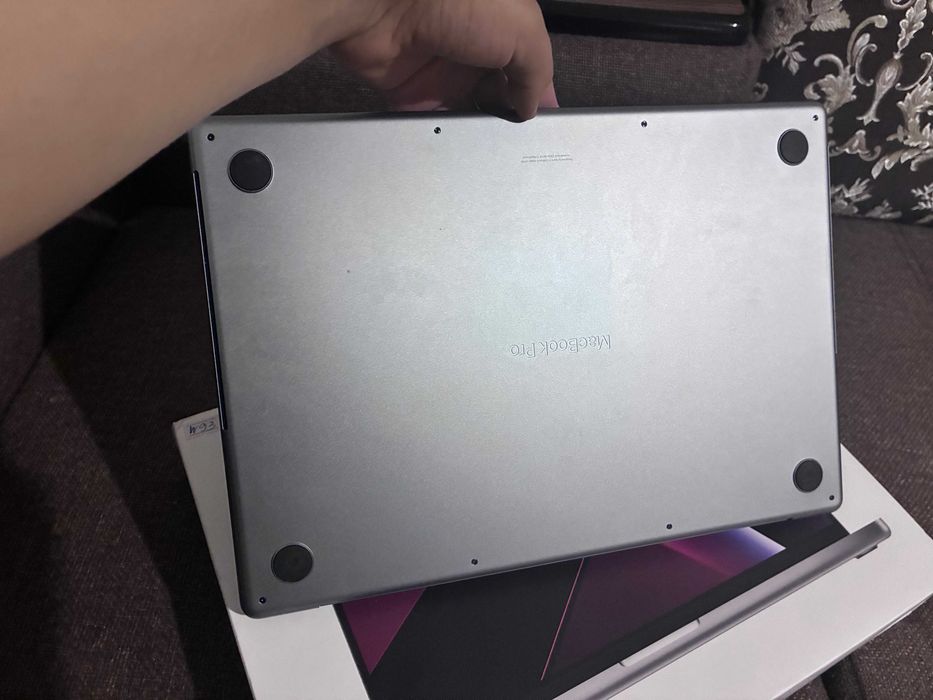 Macbook Pro 16 M2PRO 1TB space gray