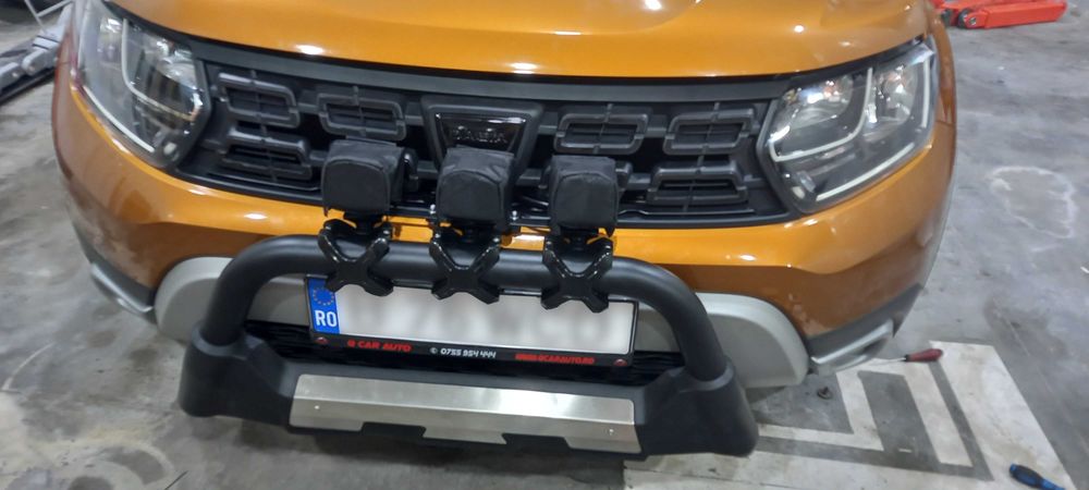 Huse proiectoare auto