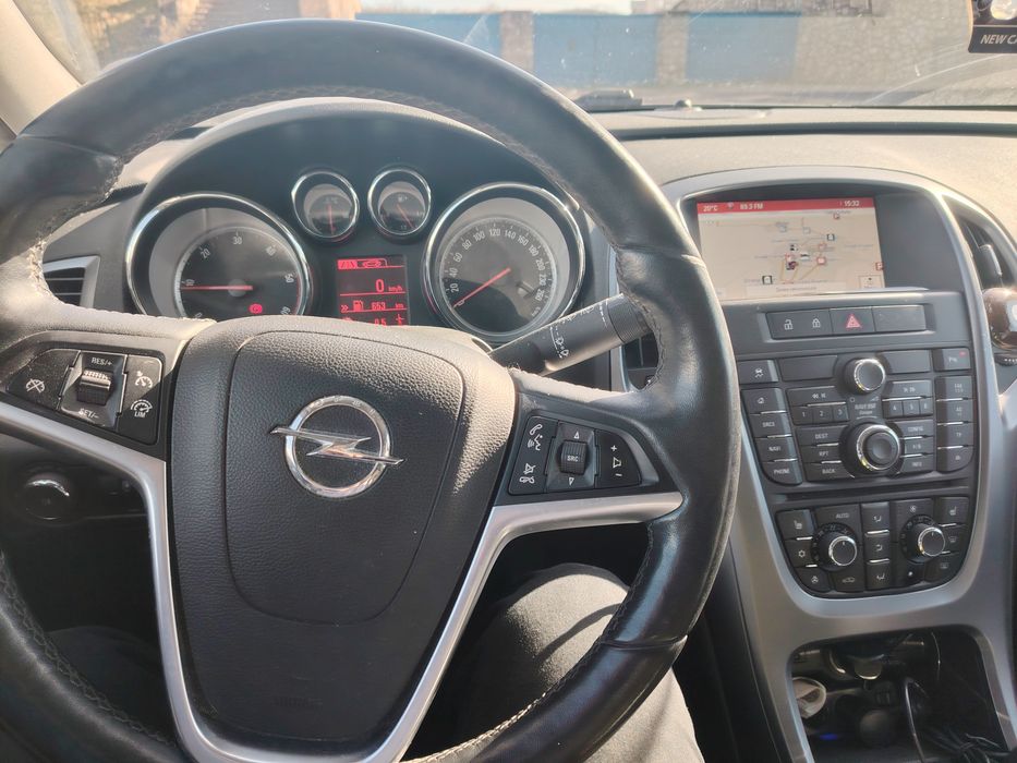 Opel Astra j 2014