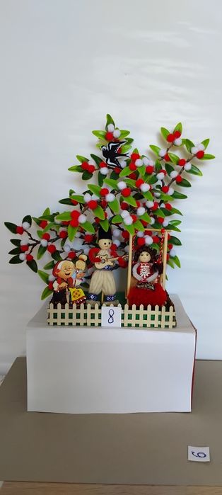 Ръчно изработени сувенири за Баба Марта.