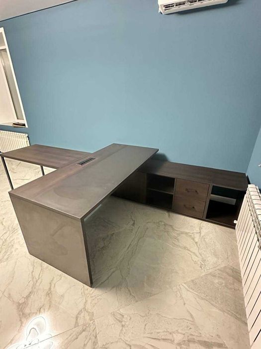 Столы руководителя. кабинет руководителя.