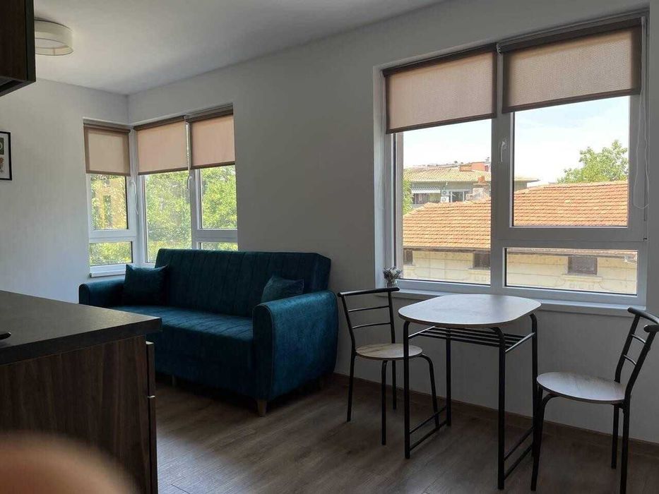 Дава се под наем Двустаен апартамент в Пловдив, Кършияка - 50 кв.м за 400 € - Снимка #1